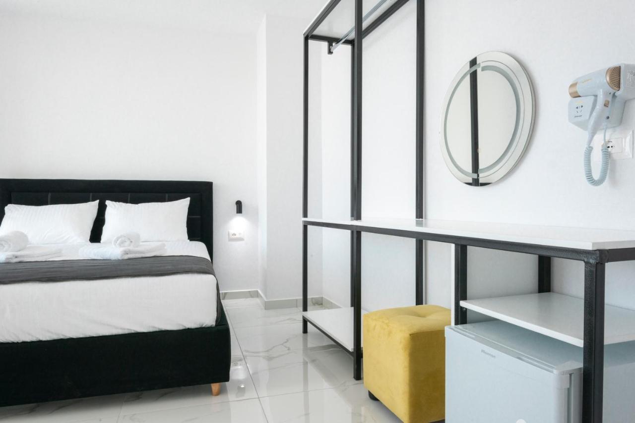 Wait 'N Sea Hotel Himare Exterior foto
