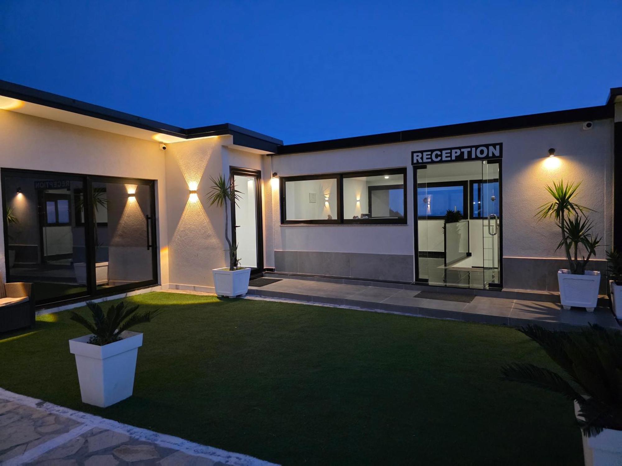 Wait 'N Sea Hotel Himare Exterior foto